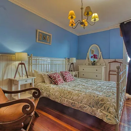 Luxurious In + Sea View Apartment