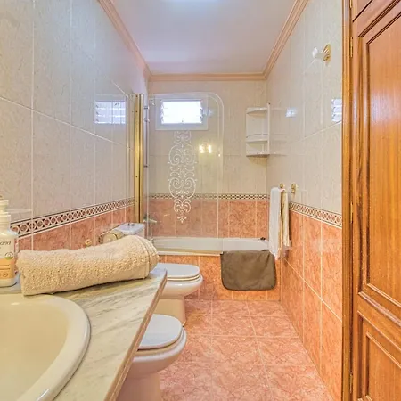 Luxurious In + Sea View 公寓 Radazul