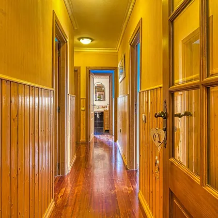 Luxurious In + Sea View 公寓 Radazul